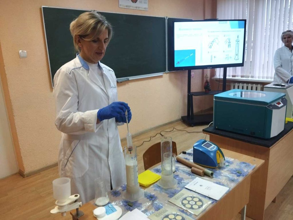 Теория и практика для животноводов: семинар-учеба в Климовичском аграрном колледже