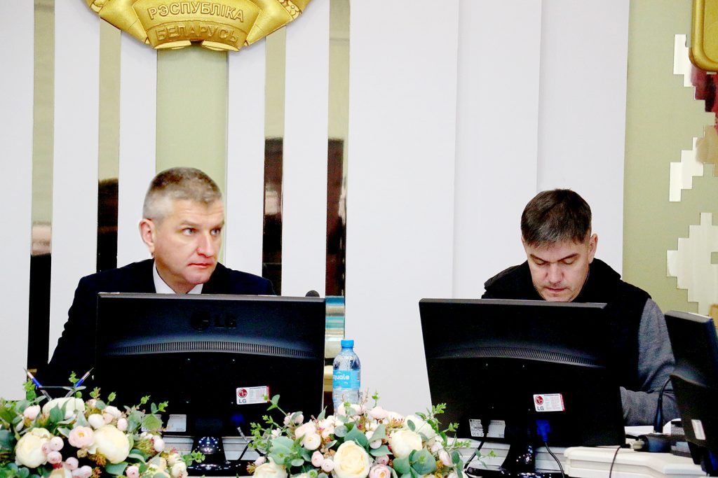 Делегат ВНС Виктор Пугач встретился с климовичскими фермерами