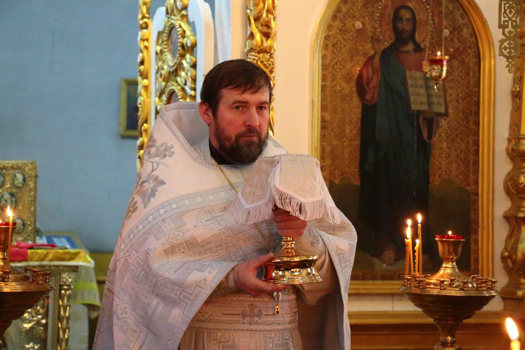 Праздник Богоявления: как прошла служба в Свято-Михайловском храме и чин освящения воды