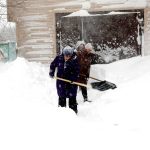 Снежный циклон испытывает климовчан на прочность