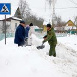 Труженики организаций Климовщины включились в работу по уборке снега