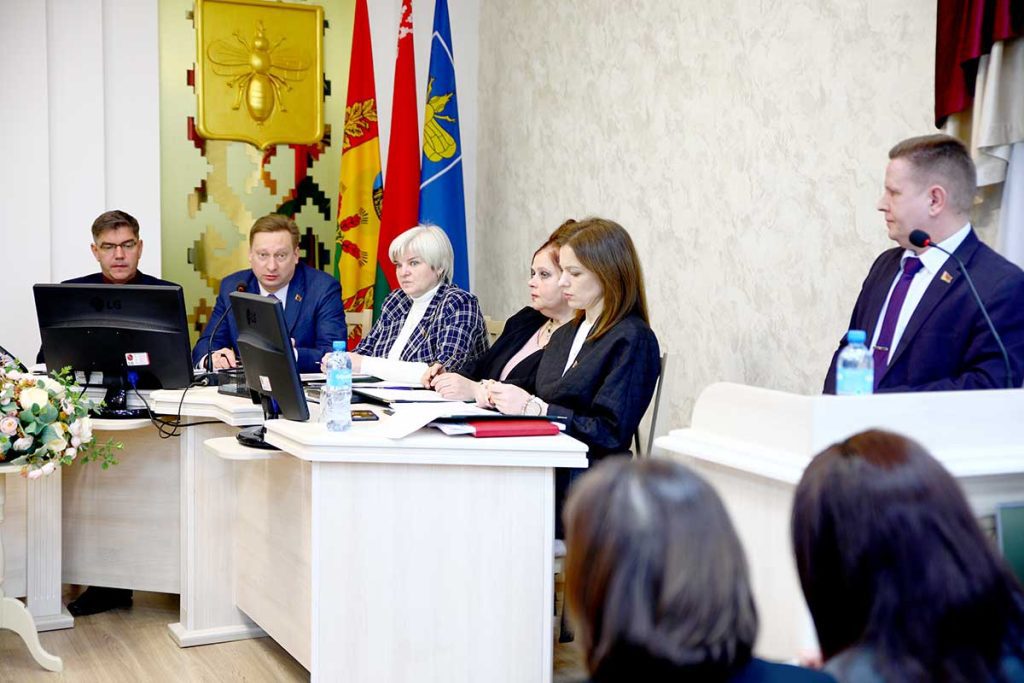 В Климовичах обсудили соблюдение законодательства о труде в организациях района