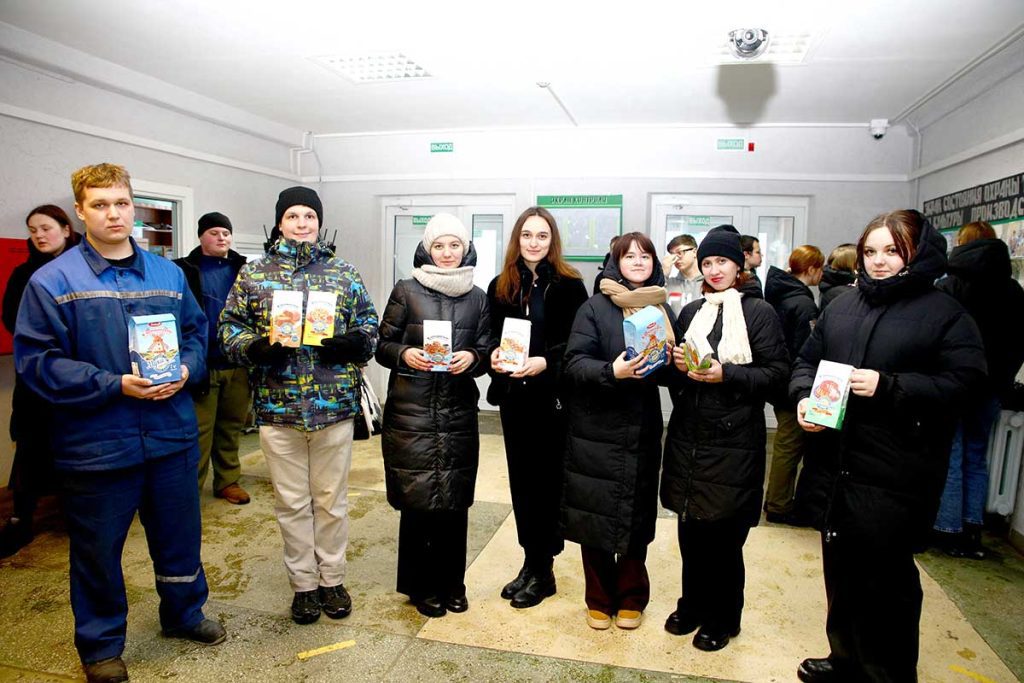 Молодые специалисты посетили Климовичский комбинат хлебопродуктов