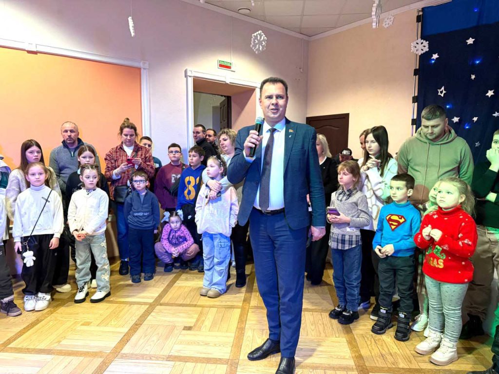 Юные климовчане стали участниками рождественского марафона с Белорусской партией «Белая Русь»