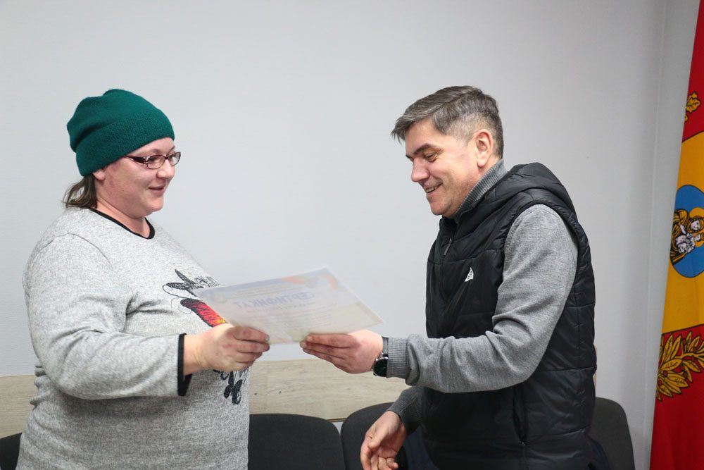 Климовичские животноводы получили профсоюзные подарки