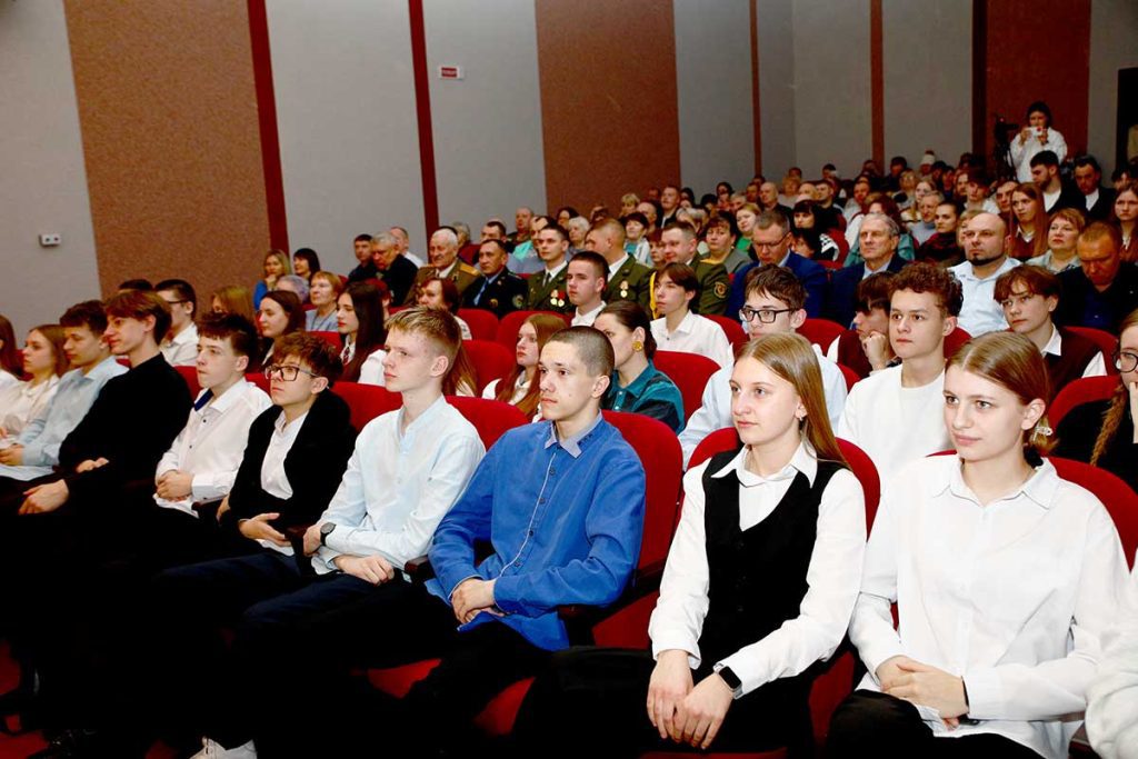 В Климовичах прошли торжества, посвященные Дню защитников Отечества и Вооруженных Сил Республики Беларусь