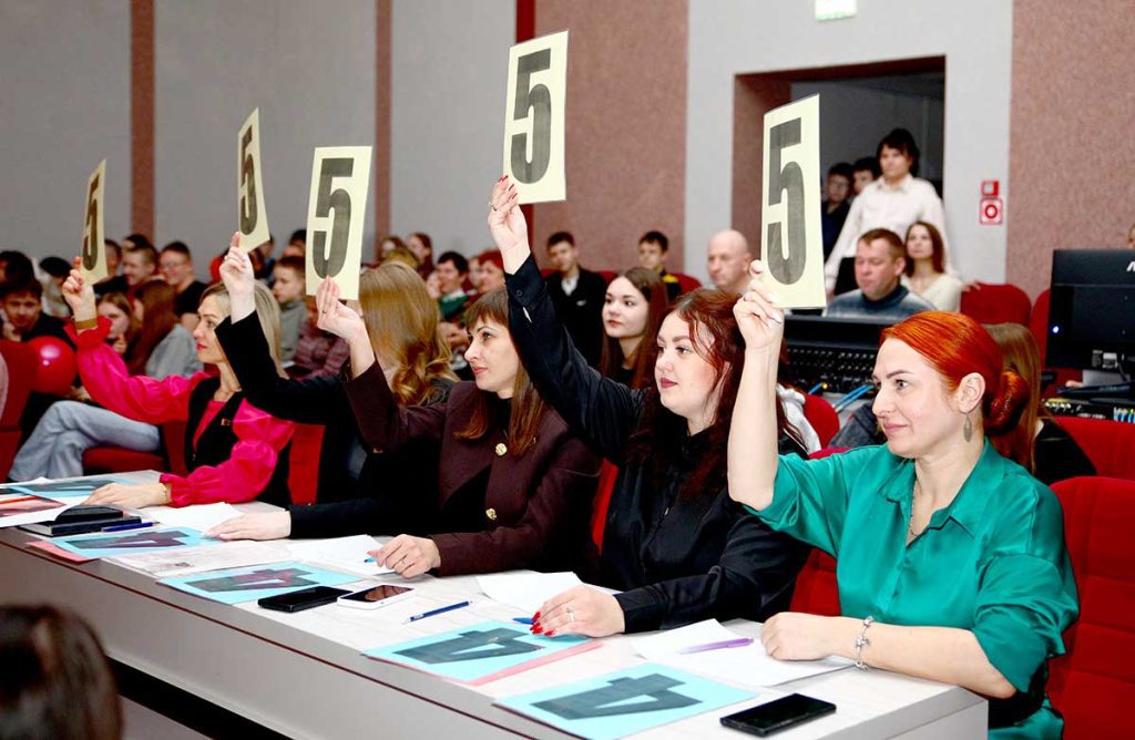 Назван победитель районного конкурса «Мистер Климовичи-2026»