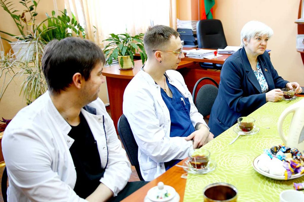 Глава района Виктор Пугач встретился с молодыми специалистами УЗ «Климовичская ЦРБ»