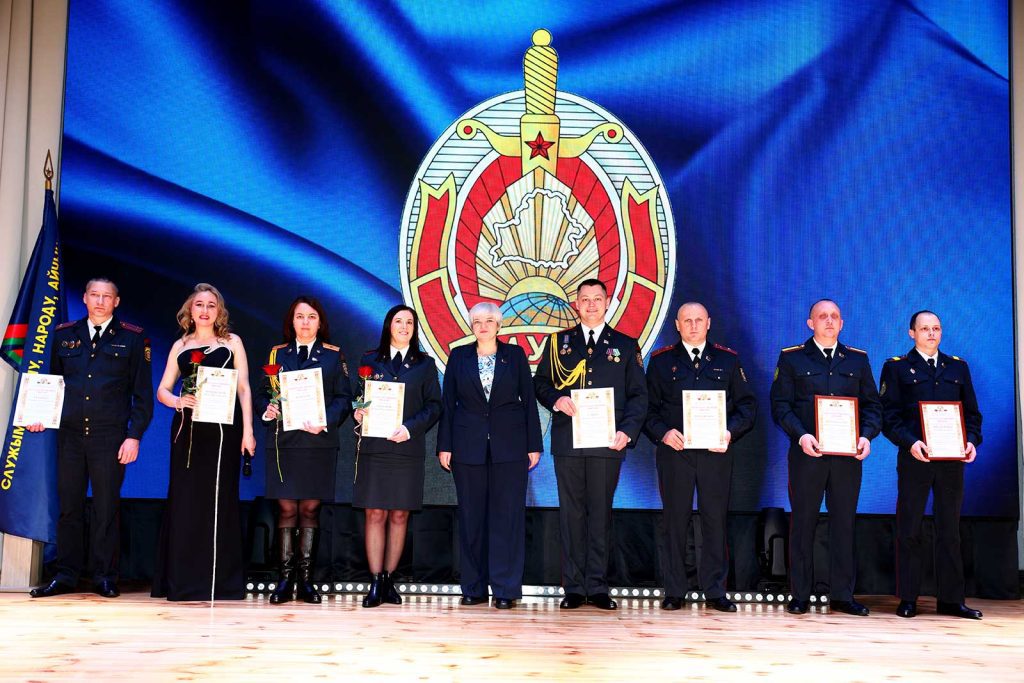 В районном центре культуры чествовали климовичских милиционеров