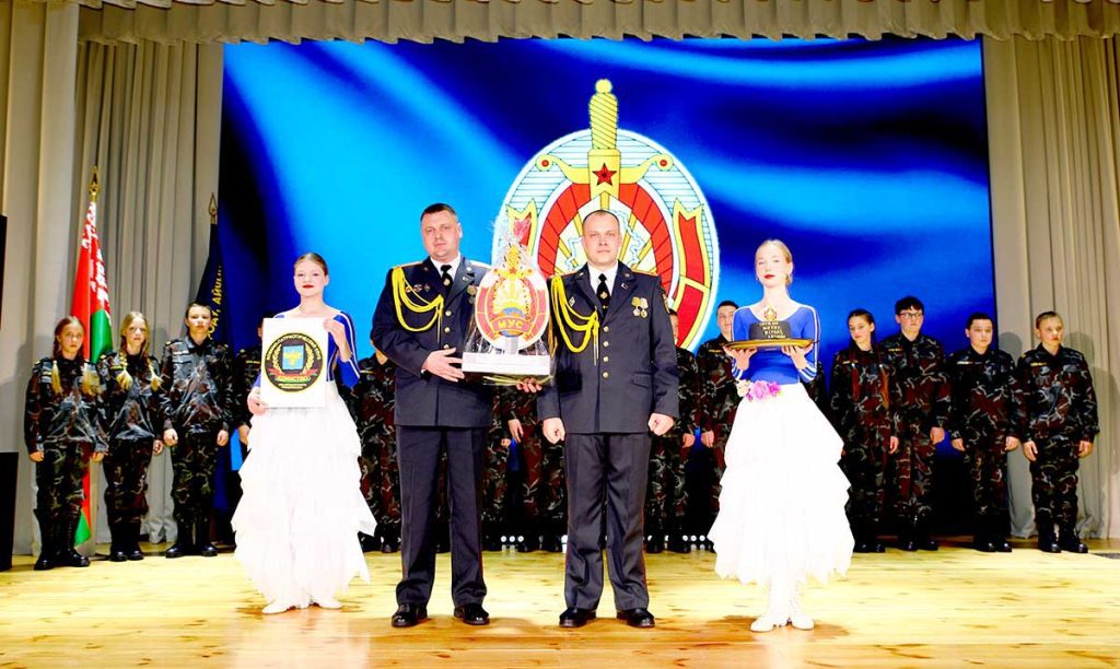 В районном центре культуры чествовали климовичских милиционеров