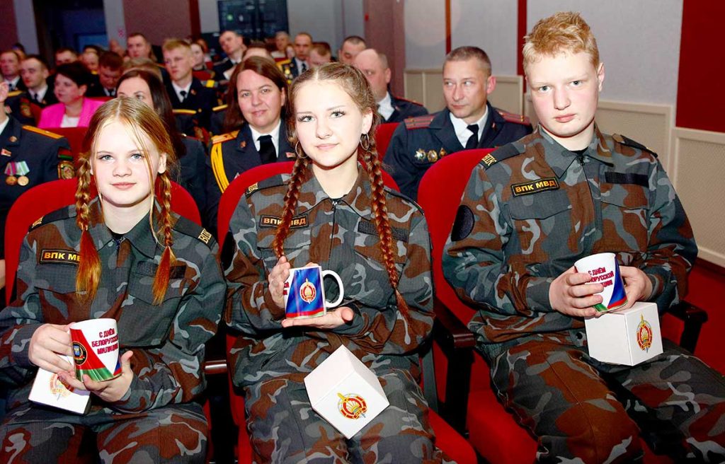 В районном центре культуры чествовали климовичских милиционеров