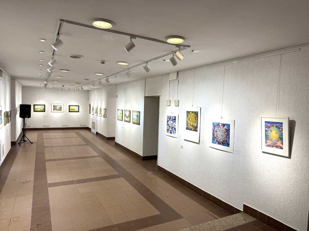 Творческие работы учащихся и учителей Климовичской ДШИИ выставляются в Минске