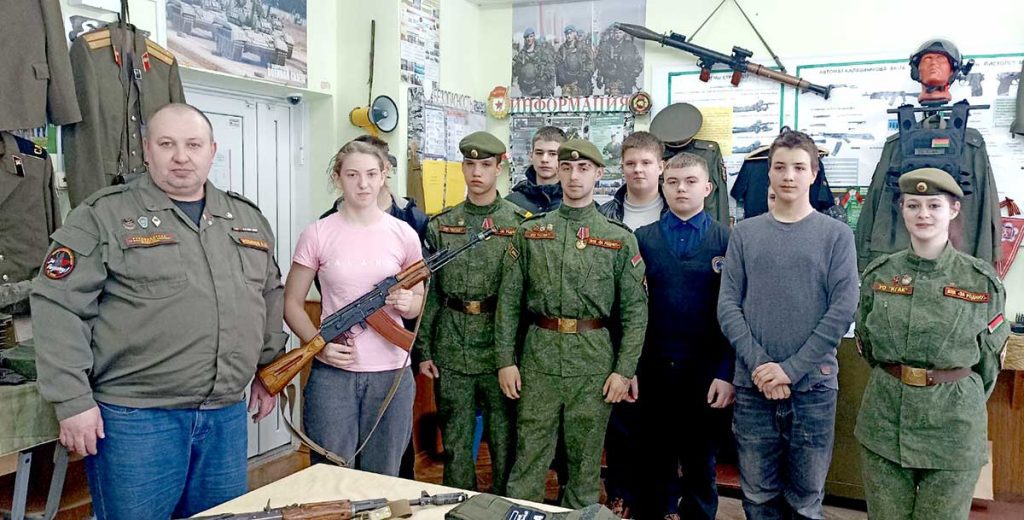 Что предлагали учащимся школ на фестивале профессий в Климовичском аграрном колледже