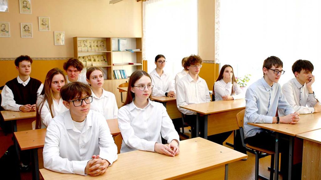 Где выучиться на журналиста, рассказали климовичским школьникам