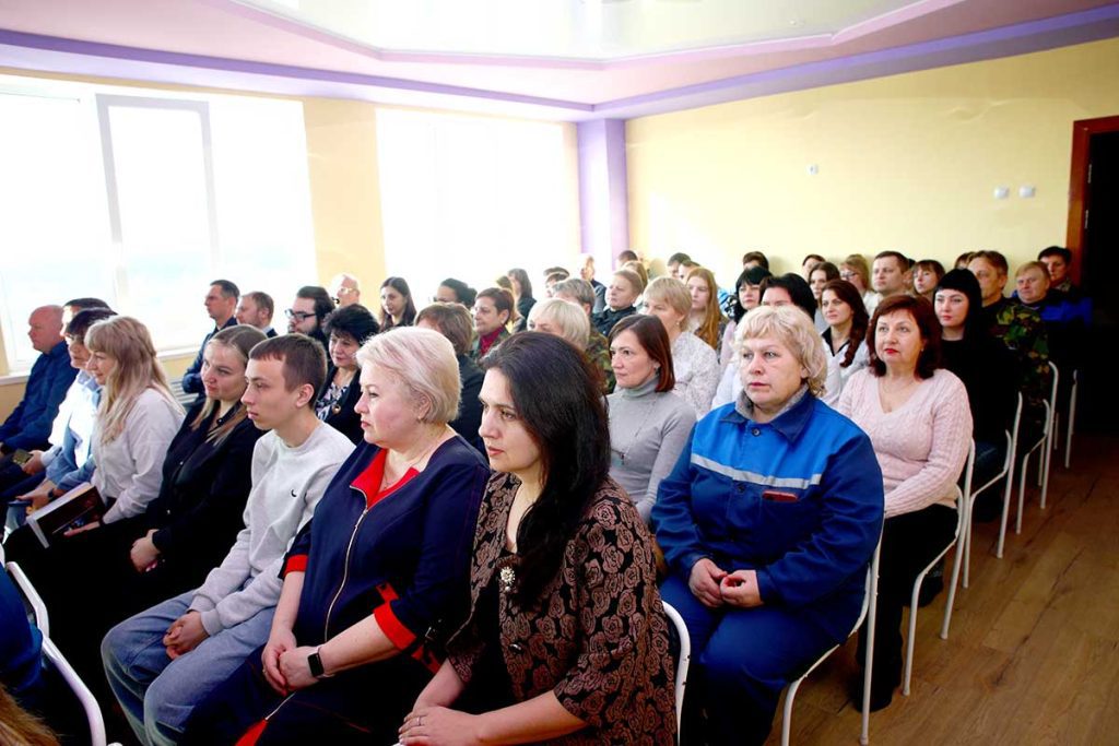Единый день информирования на Климовщине: Министр сельского хозяйства и продовольствия Беларуси Юрий Горлов встретился с работниками КХП