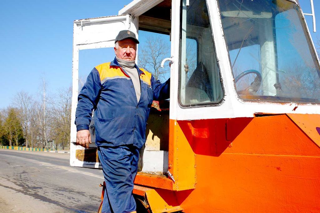 В Климовичском районе ведут текущий ремонт автомобильных дорог