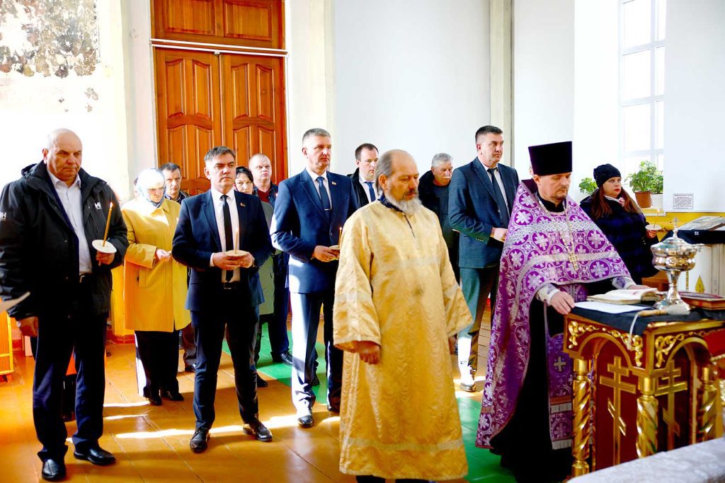 В Климовичах провели молебен о даровании хорошего урожая