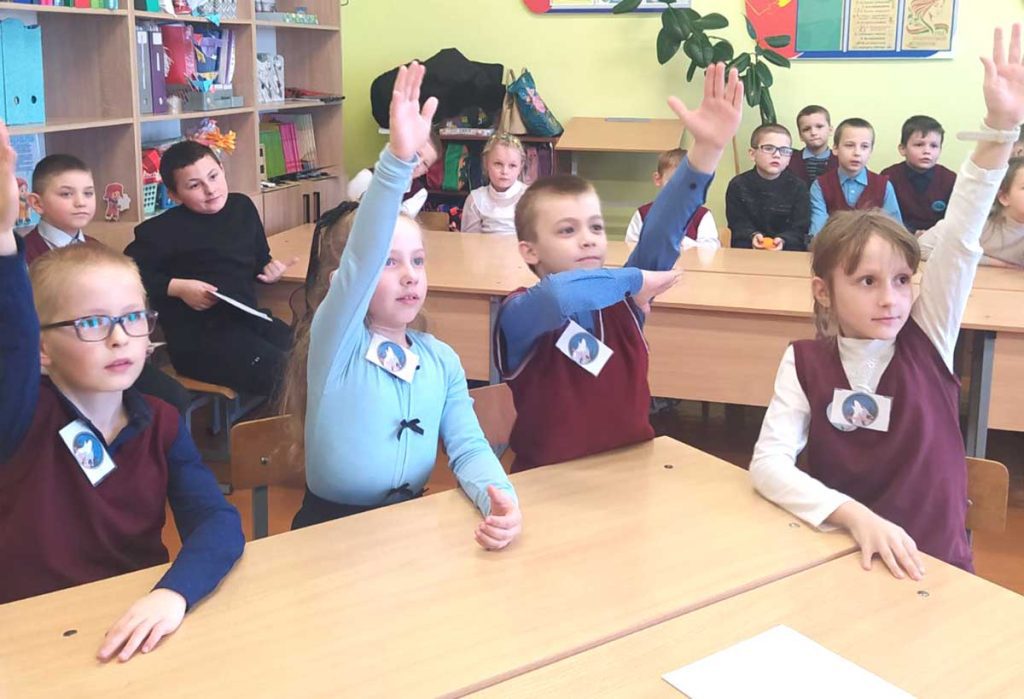 «Из тысячи планет — Земли прекрасней нет!»: как климовичские школьники учились беречь природу