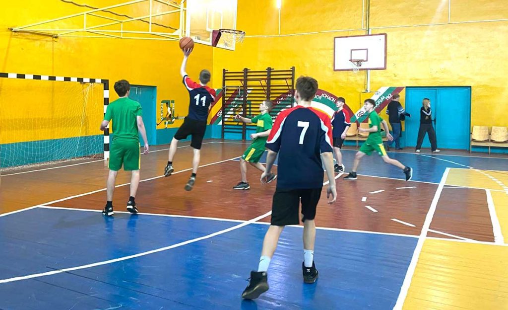 В Климовичах определили победителей первенства района по стритболу