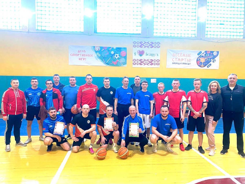 В Климовичах определили победителей первенства района по стритболу