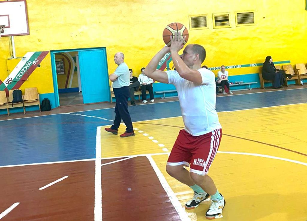 В Климовичах определили победителей первенства района по стритболу