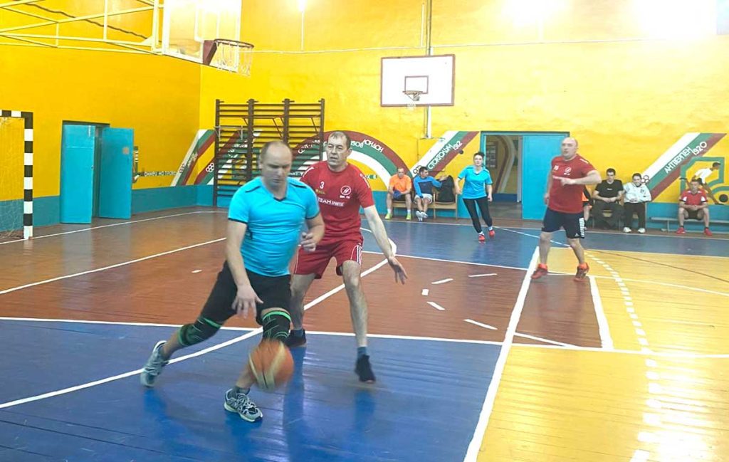 В Климовичах определили победителей первенства района по стритболу