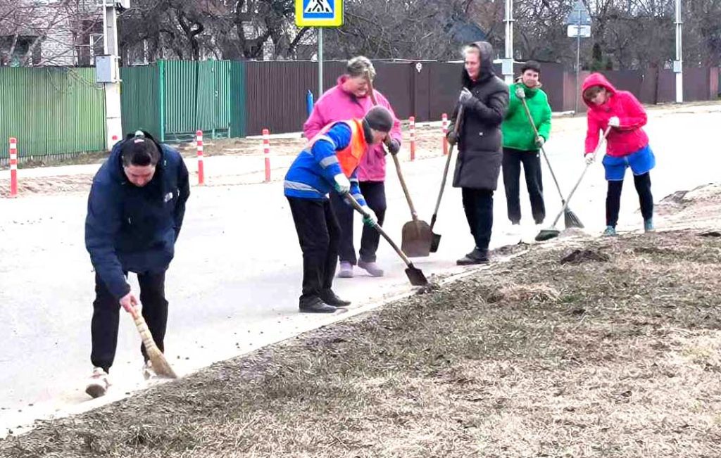 Предприятия и жители Климовичей активно включились в благоустройство города