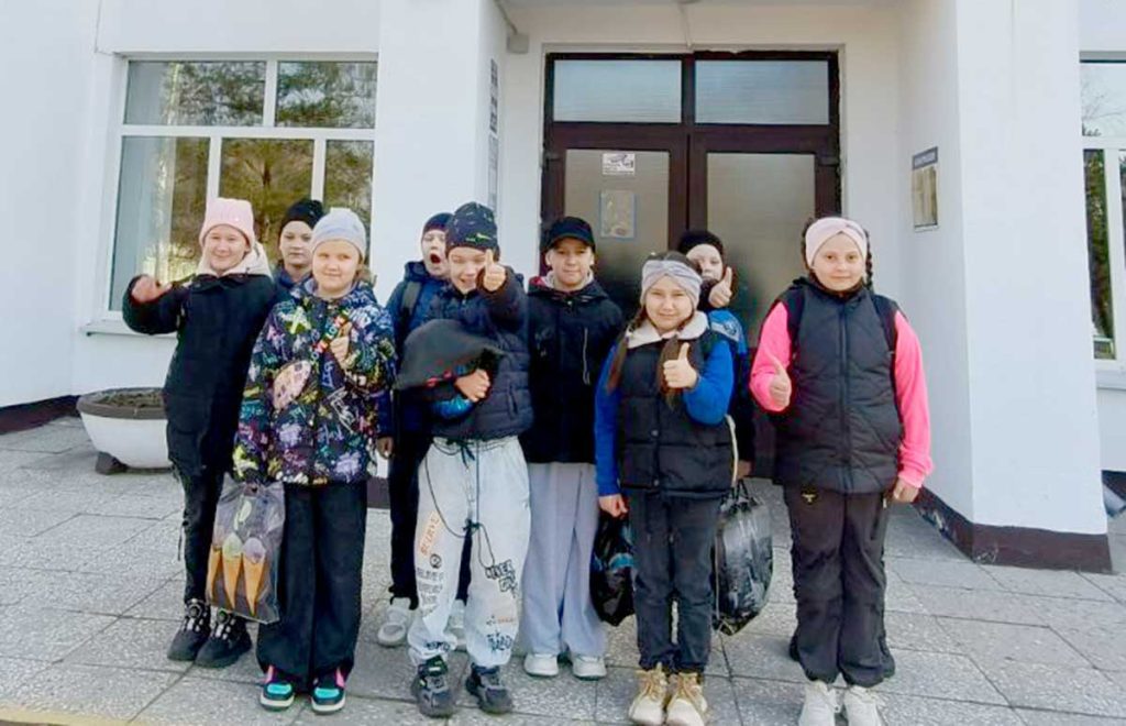 Как в Роднянской школе Климовичского района создают радужное настроение