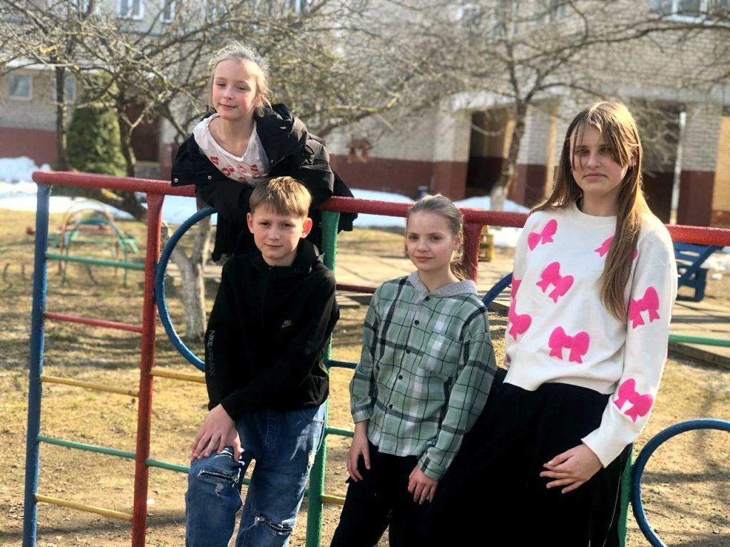 Квесты, эстафеты и конкурсы: как отдыхали дети в Тимоновской школе