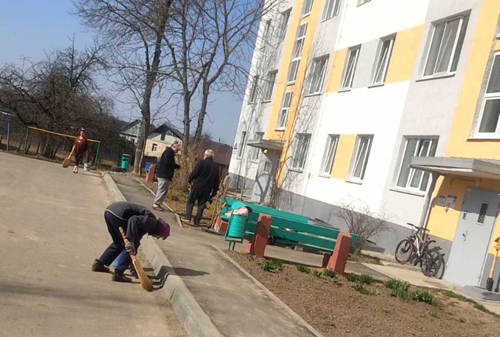 Климовчане включились в месячник по благоустройству
