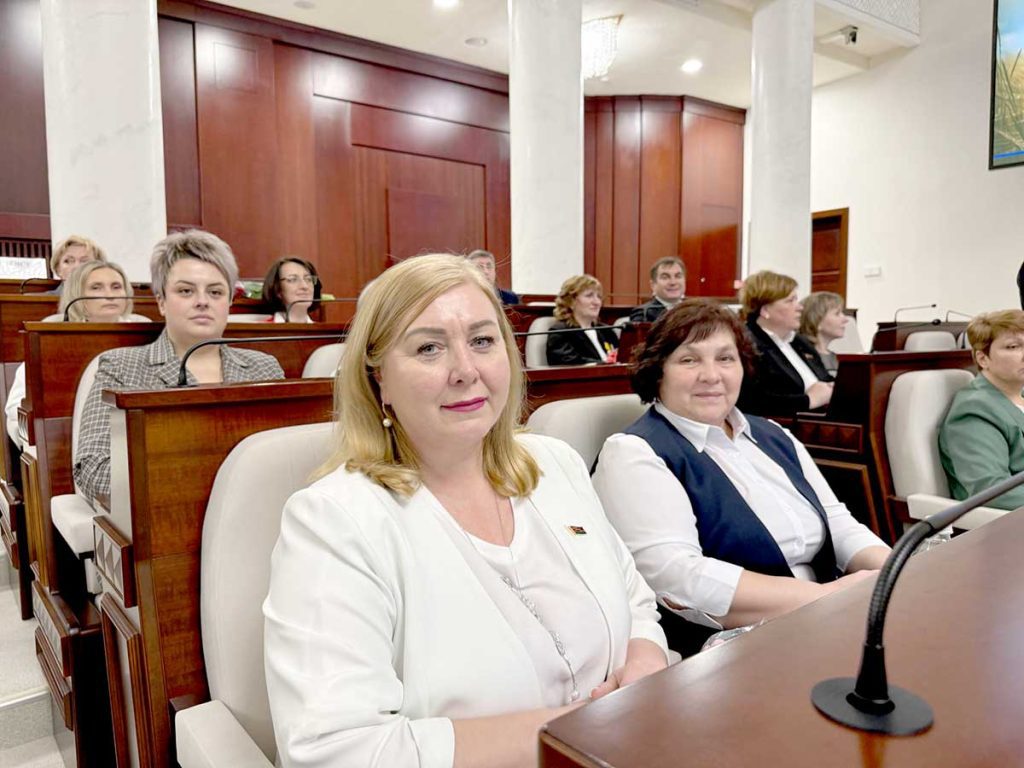 «Женщина и будущее деревни»: представительницы 118 районов Беларуси приняли участие в масштабном форуме