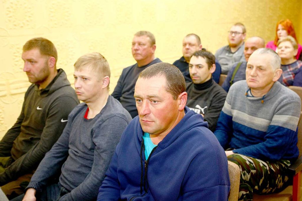 Виктор Пугач встретился с работниками «ПМК-88 Водстрой» в единый день информирования населения