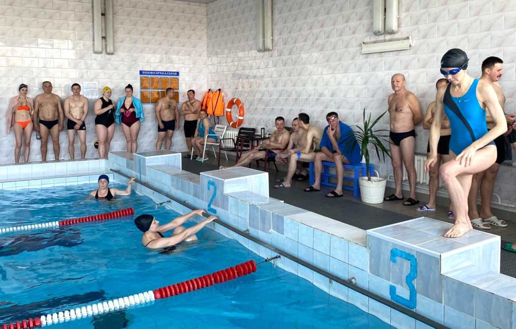 В Климовичах провели первенство по плаванию среди предприятий и организаций района
