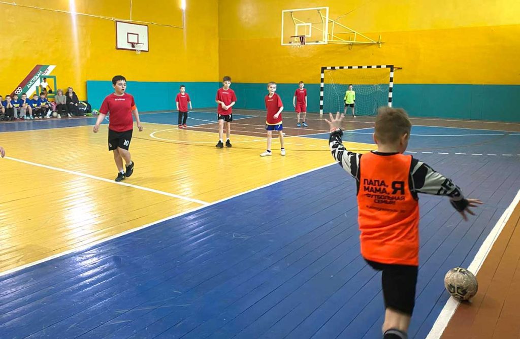 В Климовичах провели районное первенство по футболу среди юношей и девушек