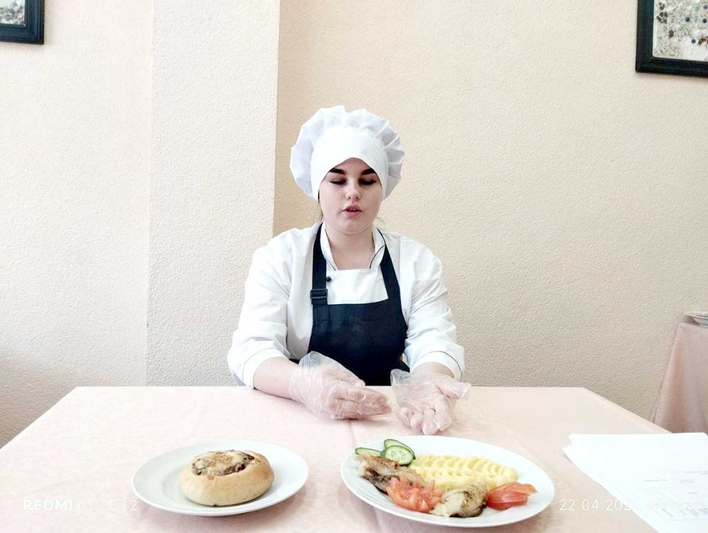 В Климовичском аграрном колледже экзаменуют поваров