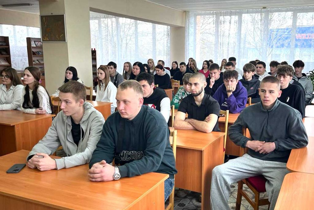 В Климовичском аграрном колледже распределились на первые рабочие места учащиеся групп ПТО