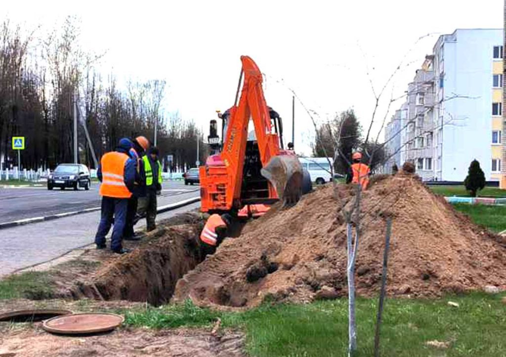 В Климовичах реконструируют сети водоснабжения и водоотведения