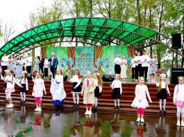 «Вальс Победы» и театрализованный концерт: как Климовщина отмечает 9 Мая Главная