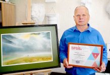 Климовчанин Сергей Петроченко стал дипломантом выставки «Российская неделя искусств»