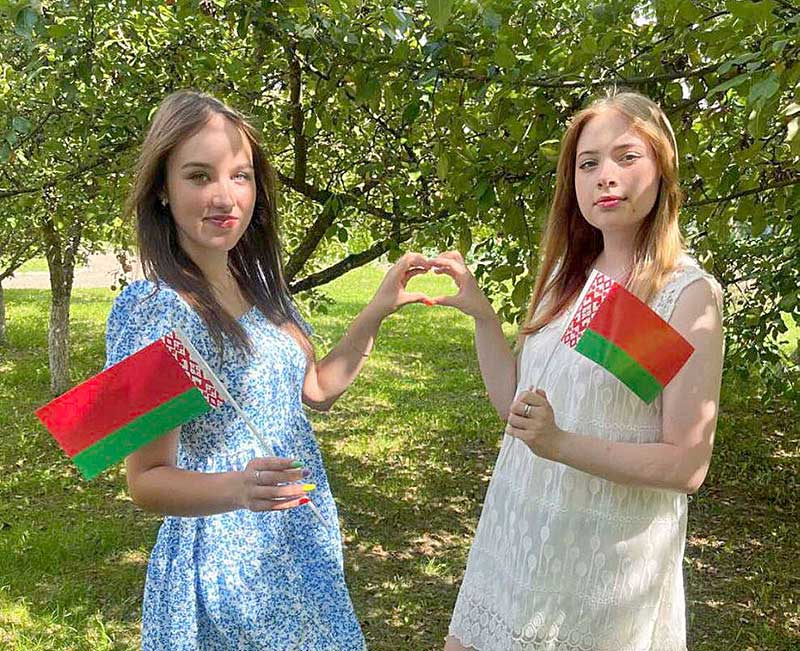 Символы нашей гордости: первый секретарь РК ОО «БРСМ» Наталья Судиловская о значении государственных атрибутов