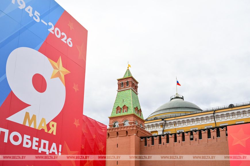 День Победы в двух столицах, награды героям нашего времени и бюджетные "коврижки". Итоги недели Президента