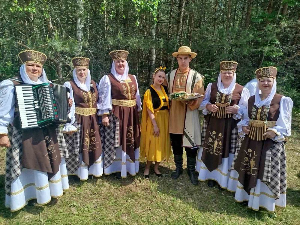 Артисты из Тимоново Климовичского района взяли награды на празднике «Зеленые святки»