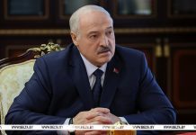 Точка опоры на западе Африки, всепогодный друг, прогнозы на мир и кадры. Итоги недели Президента