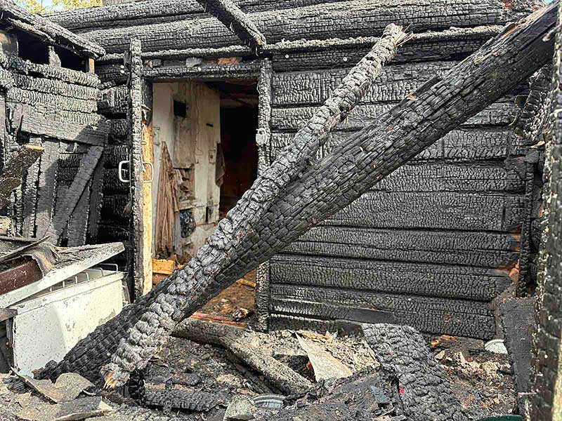 В Климовичах горел частный дом: хозяйку спасли соседи