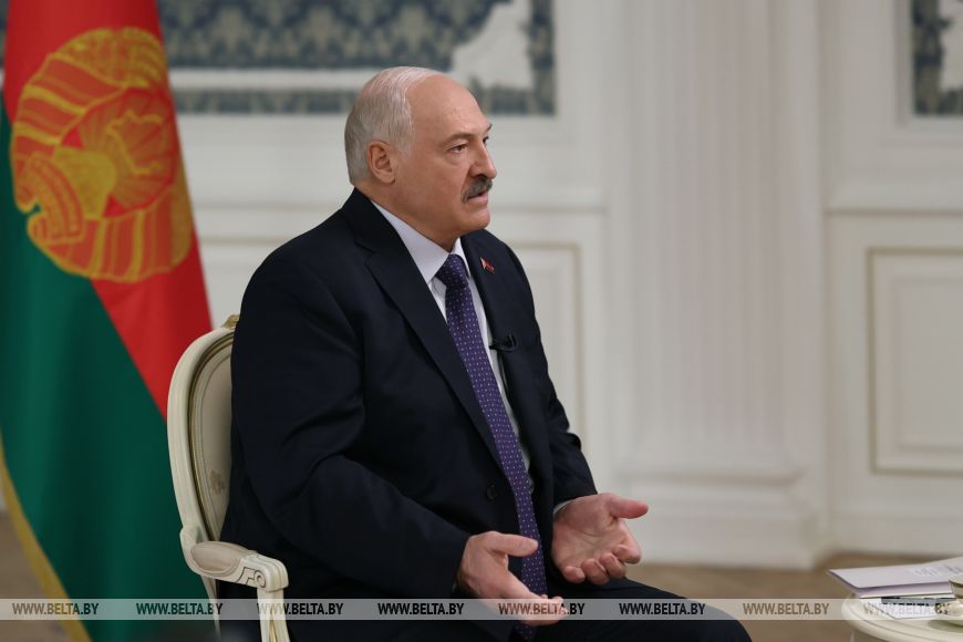 Опубликовано интервью Лукашенко "Аль-Арабия". Собрали все самые громкие заявления