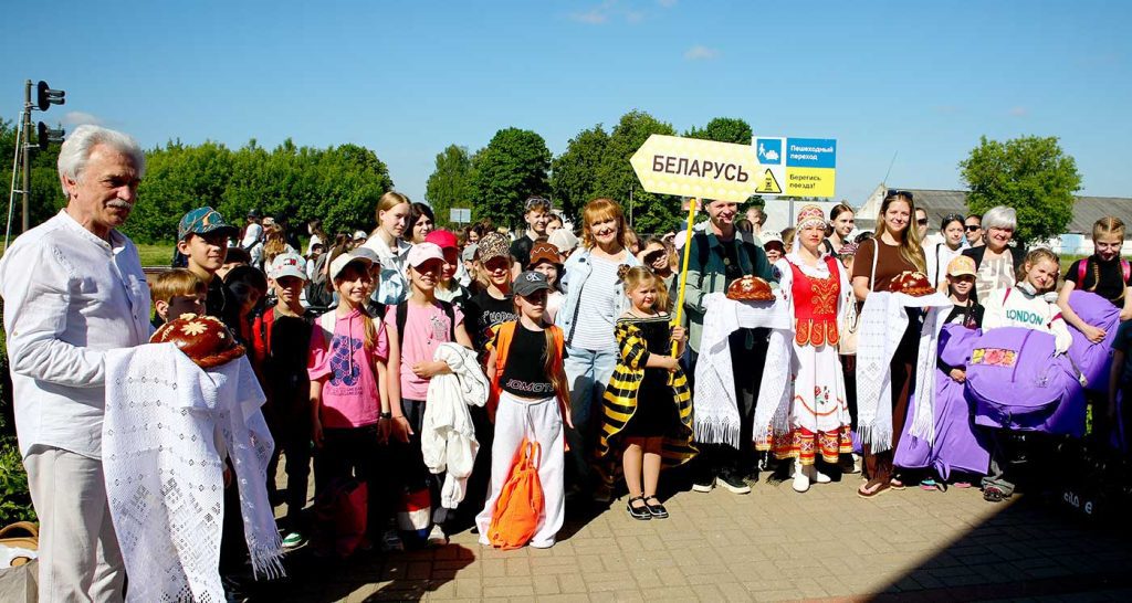 В Климовичи прибыли участники «Золотой пчелки»