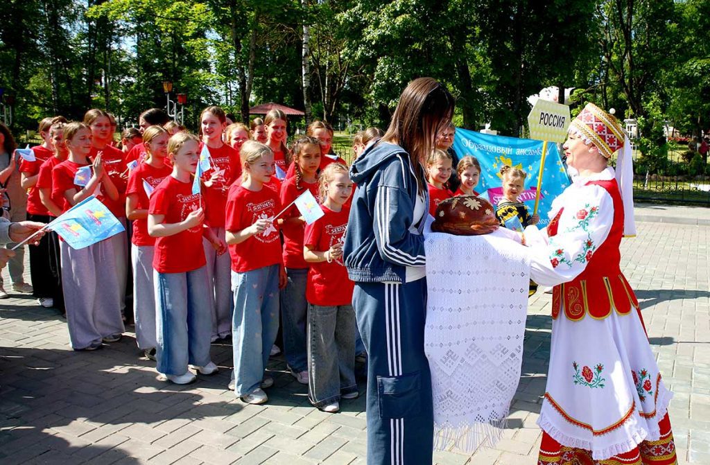 В Климовичи прибыли участники «Золотой пчелки»