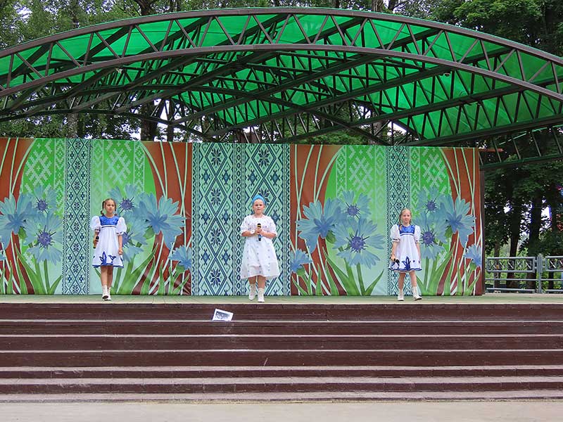 Рассказываем, кому вручена корона «Мисс «Золотая пчелка»