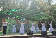 В Климовичах отпраздновали День защиты детей ярким концертом
