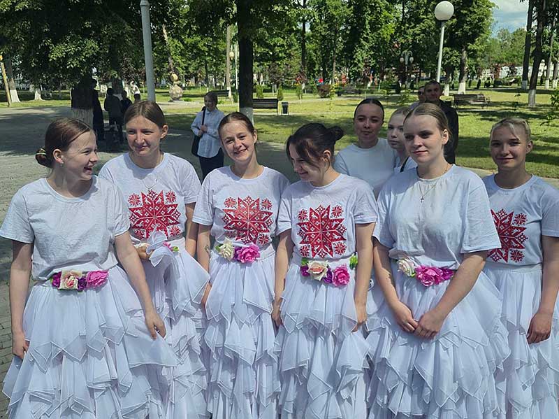 В Климовичах отпраздновали День защиты детей ярким концертом
